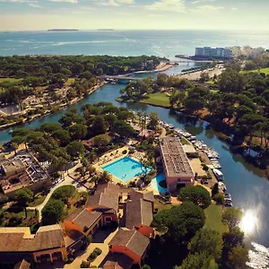 3* Holiday park Pierre & Vacances Les Rives De Cannes